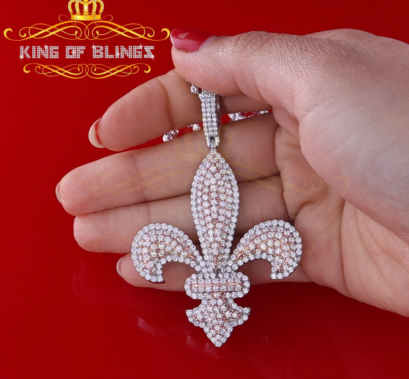 Beautiful 925 Sterling Silver Fleur de Lis White Pendant 16.56ct Cubic Zirconia