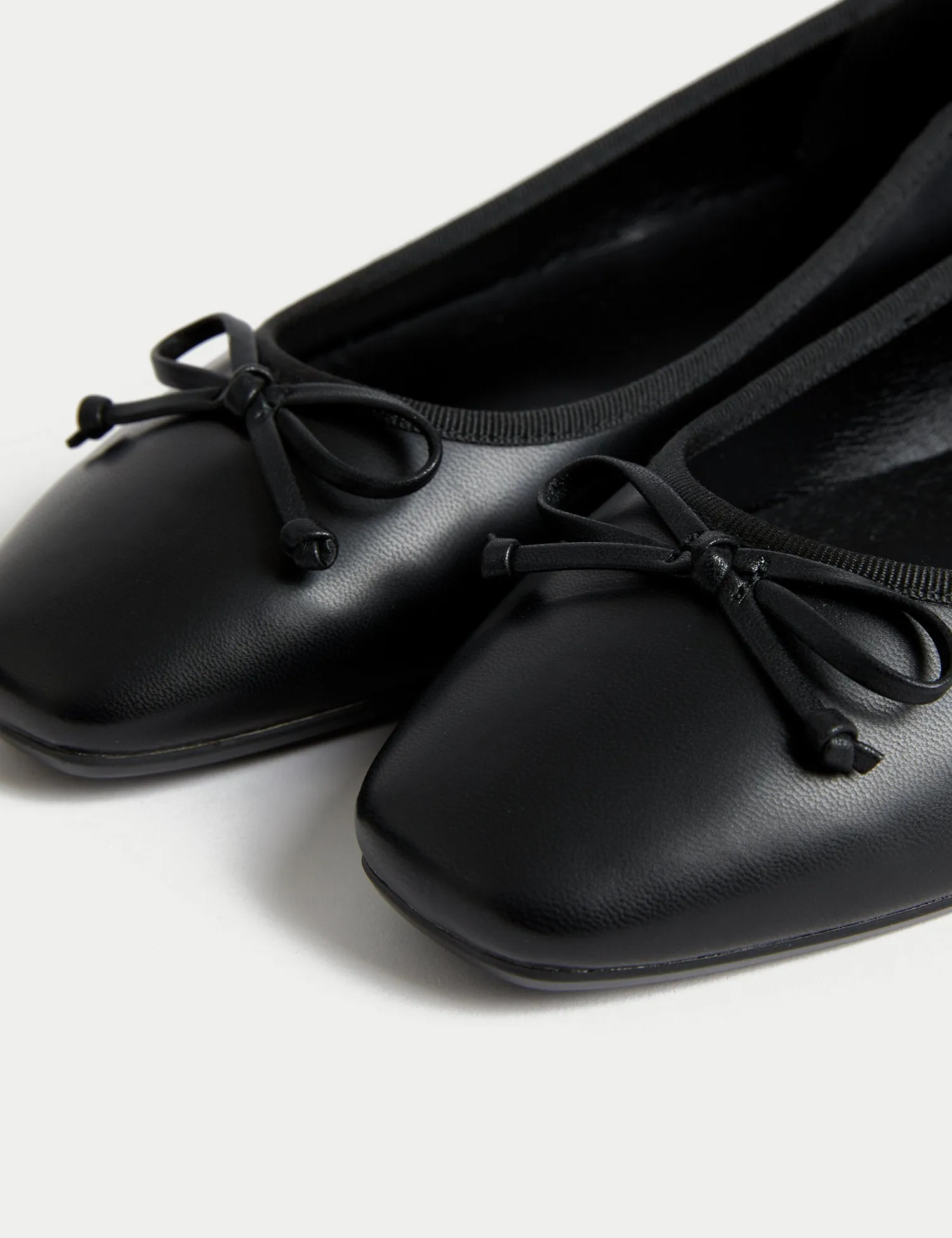 Bow Flat Ballet Pumps