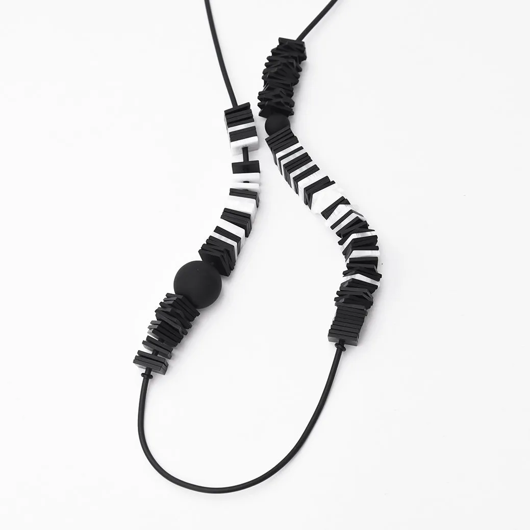 Domino Versatile Necklace