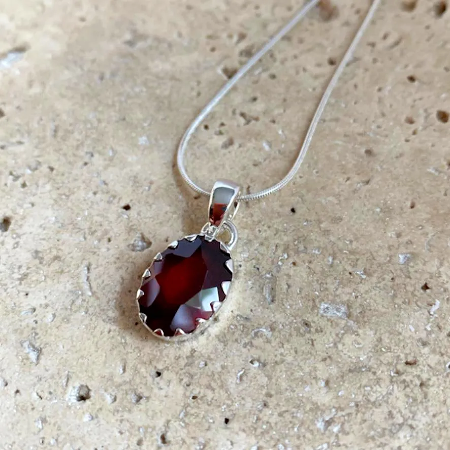 Garnet Pendant - Melita