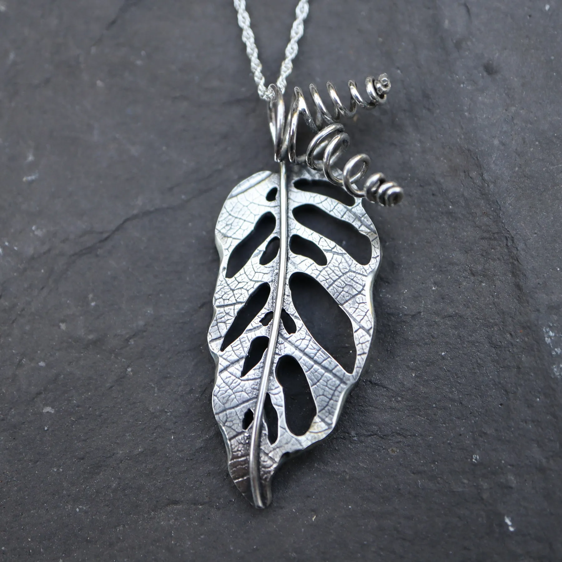 Monstera Adansonii Necklace