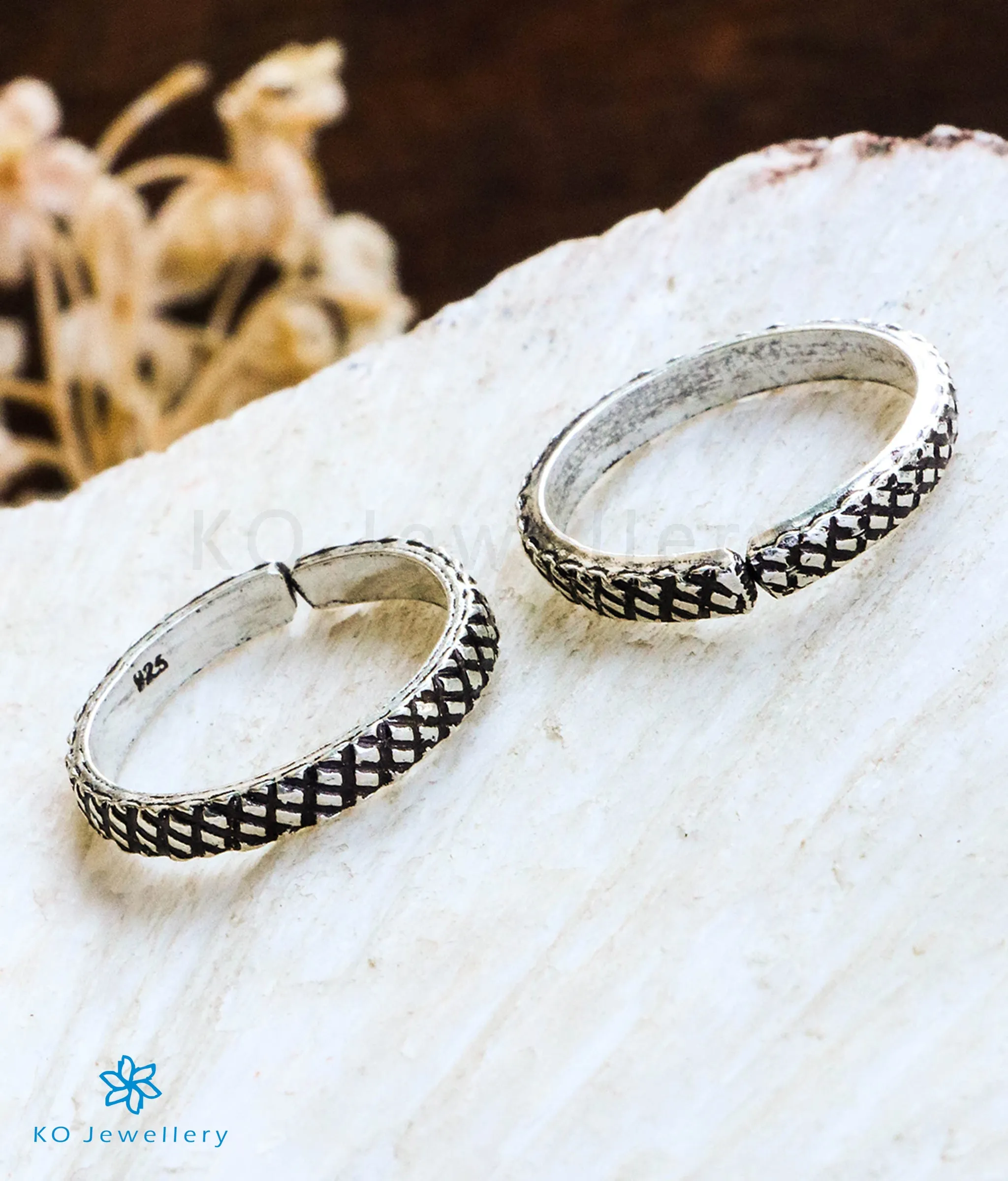 The Aru Pure Silver Toe-Rings